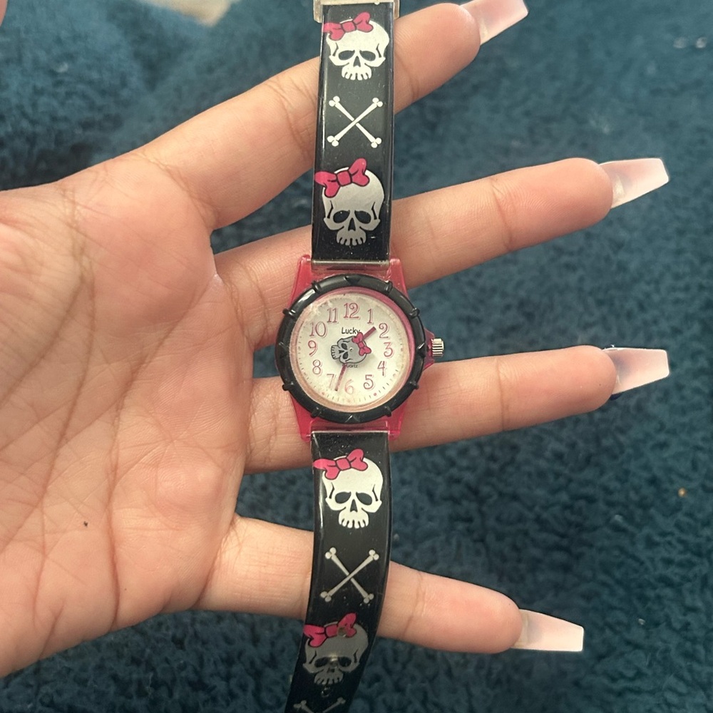 Y2K Skull Watch